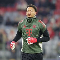 FC Bayern: Torwart-Talent Leonard Prescott vor dem Absprung