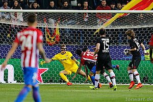 Bernd Leno zeigte als Kapitän in Madrid eine bärenstarke Leistung (Foto: firo)