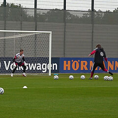 Finn Dahmen im DFB-Torwarttraining vor Griechenland