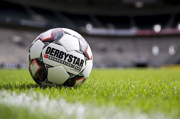Der neue BL-Ball! (Foto: DERBYSTAR Credits)