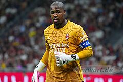 Rot für Mike Maignan in der Europa League