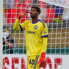 Eintracht Frankfurt: Santos zeigt sich kämpferisch